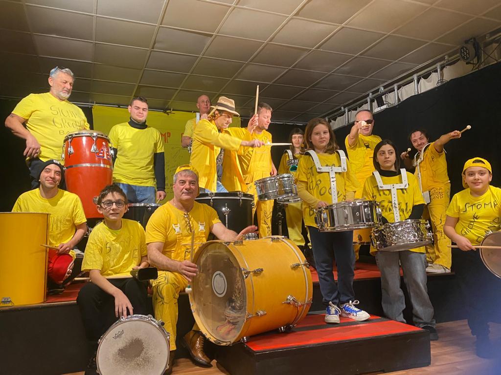 Stomp Groove Band
